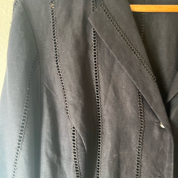 Black blazer - Picture 2 of 3